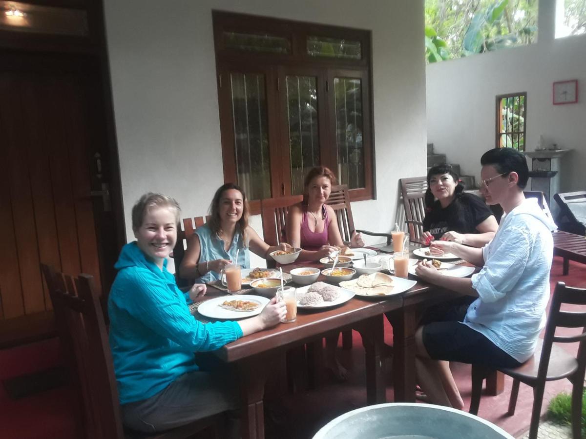 Gold Sand Resort Bentota Ngoại thất bức ảnh