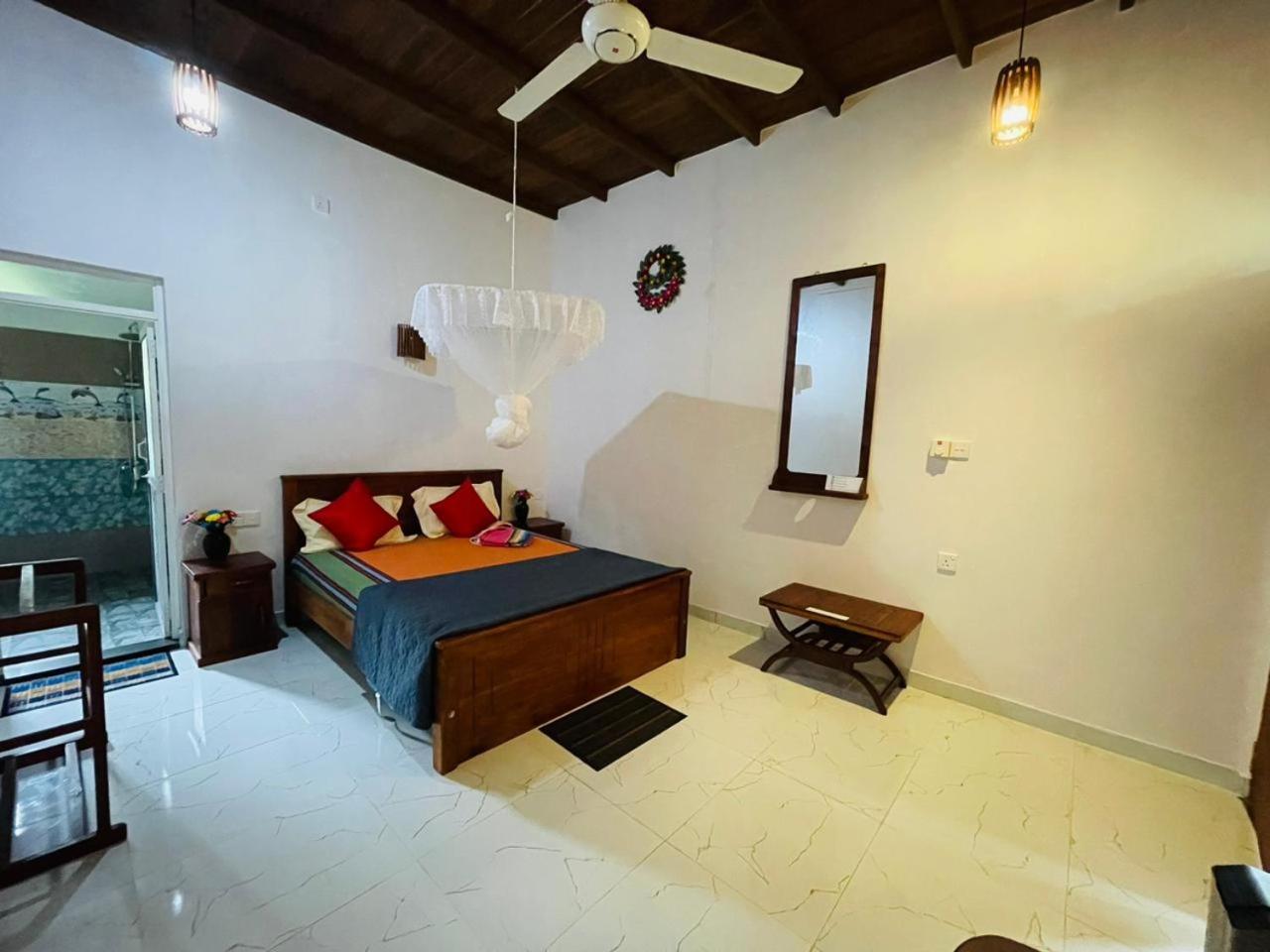 Gold Sand Resort Bentota Ngoại thất bức ảnh