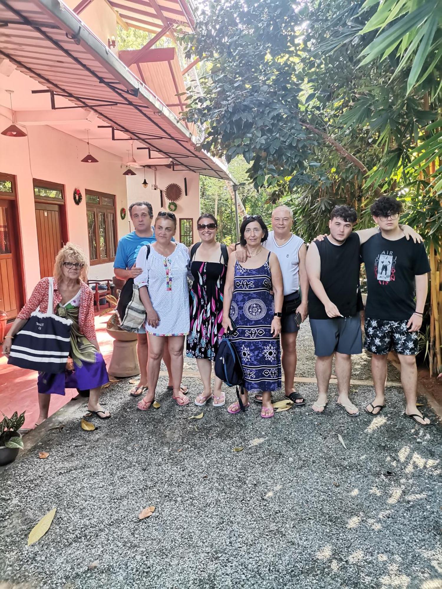 Gold Sand Resort Bentota Ngoại thất bức ảnh
